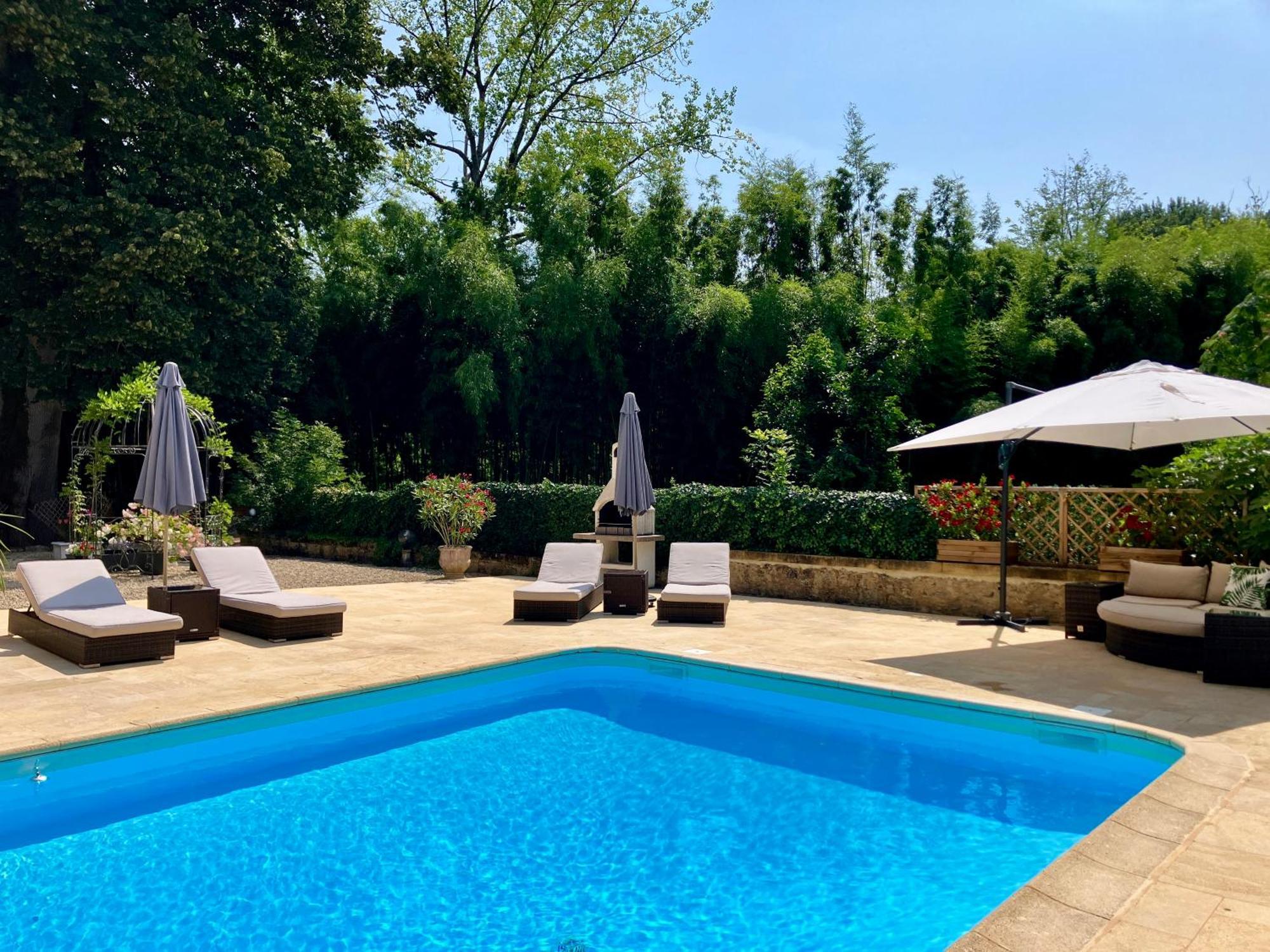 Le Petit Chateau - Adults Only Property Le Bugue Exterior foto
